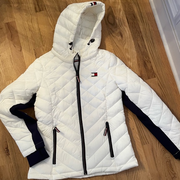 Tommy Hilfiger Trendy White Coat - Picture 2 of 6